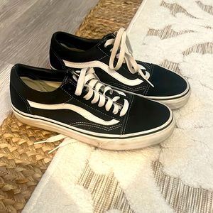 Black vans